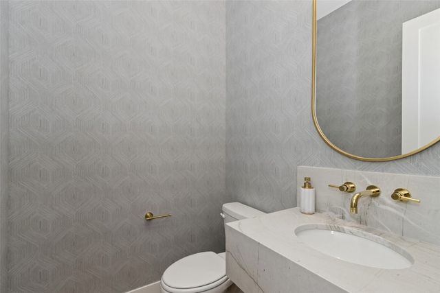 411 MacBride Trail, Solon, IA 52333