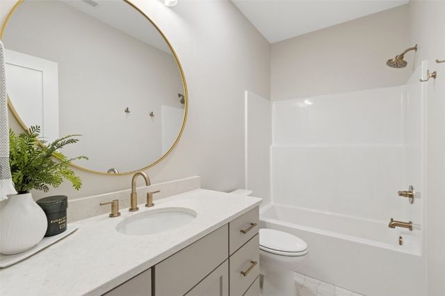 411 MacBride Trail, Solon, IA 52333