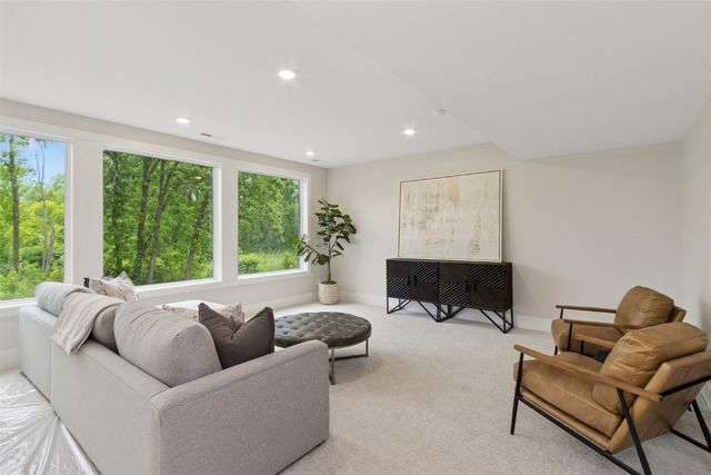 411 MacBride Trail, Solon, IA 52333