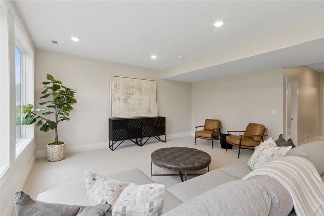 411 MacBride Trail, Solon, IA 52333