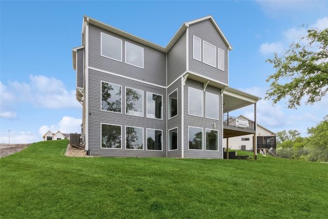 411 MacBride Trail, Solon, IA 52333