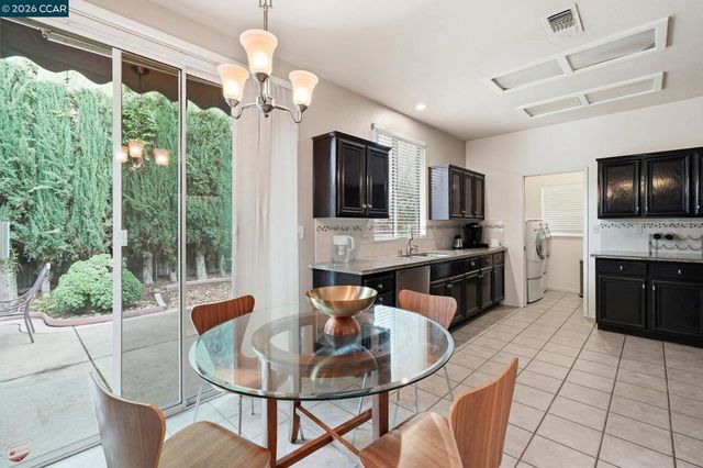 5683 5683 Vintage Cir, Stockton, CA 95219