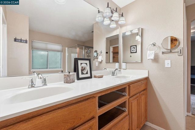 5683 5683 Vintage Cir, Stockton, CA 95219