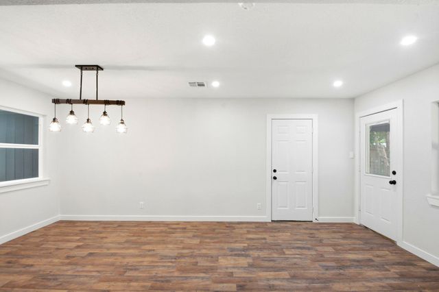 6514 Neff Street, Houston, TX 77074