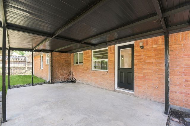 6514 Neff Street, Houston, TX 77074