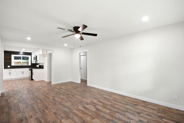 6514 Neff Street, Houston, TX 77074