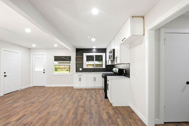 6514 Neff Street, Houston, TX 77074