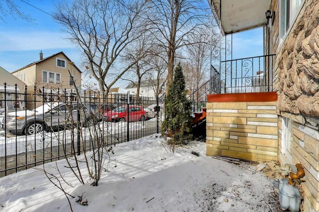 5147 S Campbell Avenue, Chicago, IL 60632
