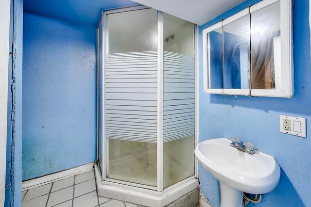 5147 S Campbell Avenue, Chicago, IL 60632