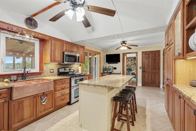 127 E Maple Street, Fruitport, MI 49415