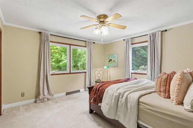 127 E Maple Street, Fruitport, MI 49415