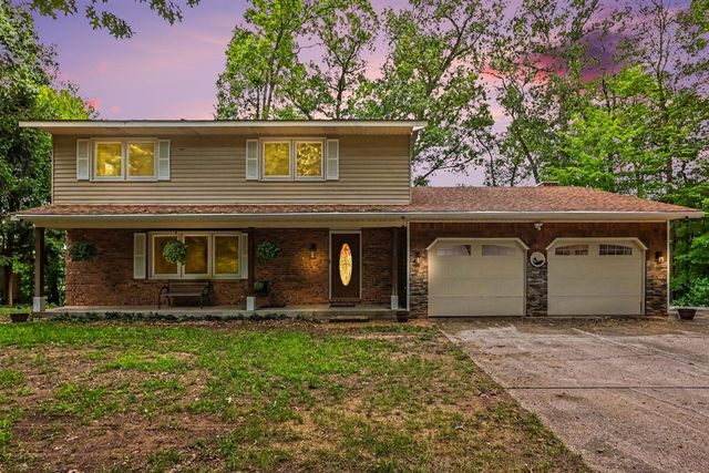 127 E Maple Street, Fruitport, MI 49415