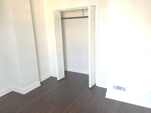 11 N 5th Avenue S, Maywood, IL 60153