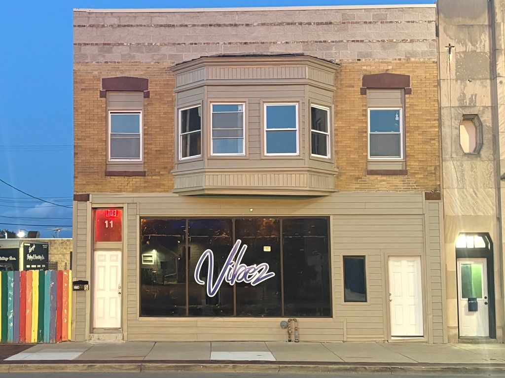 11 N 5th Avenue S, Maywood, IL 60153