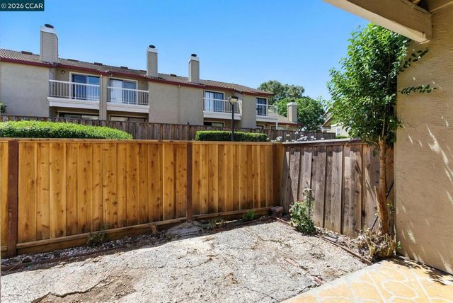 128 Peppermill Ln, Pittsburg, CA 94565