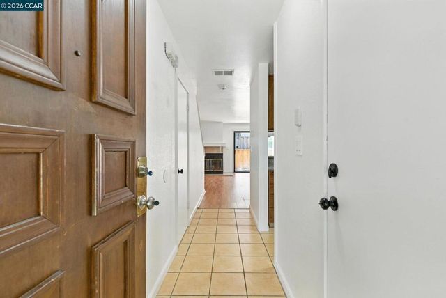 128 Peppermill Ln, Pittsburg, CA 94565