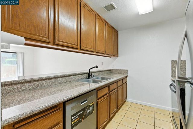 128 Peppermill Ln, Pittsburg, CA 94565