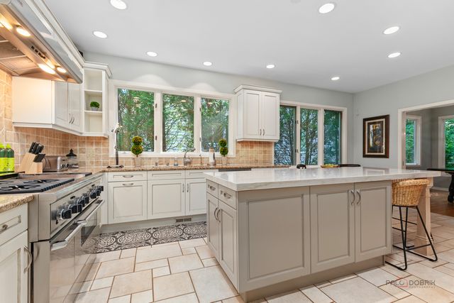 430 N Western Avenue, Lake Forest, IL 60045