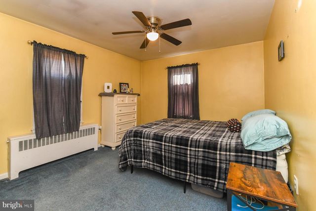 318 E BROAD ST, Gibbstown, NJ 08027