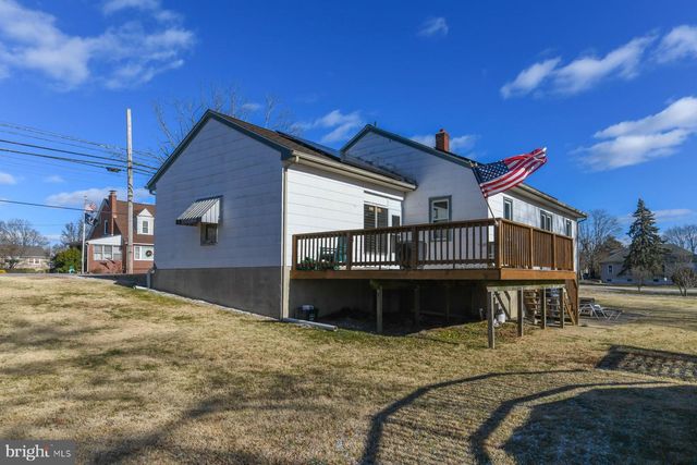 318 E BROAD ST, Gibbstown, NJ 08027