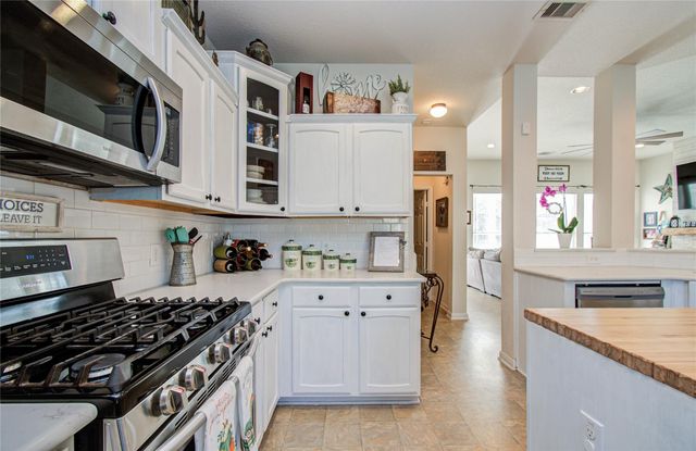 1779 County Road 151, Columbus, TX 78934