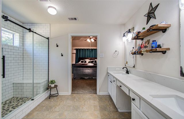 1779 County Road 151, Columbus, TX 78934