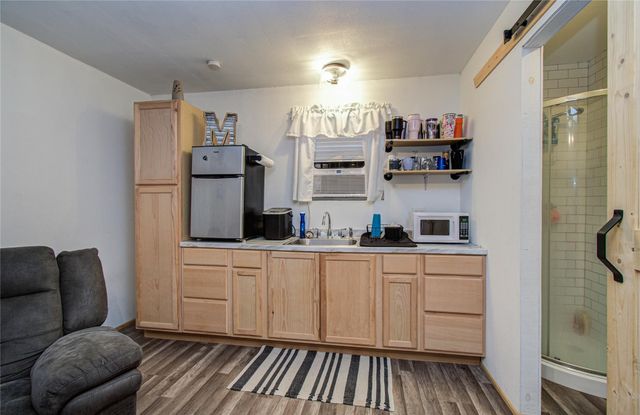 1779 County Road 151, Columbus, TX 78934