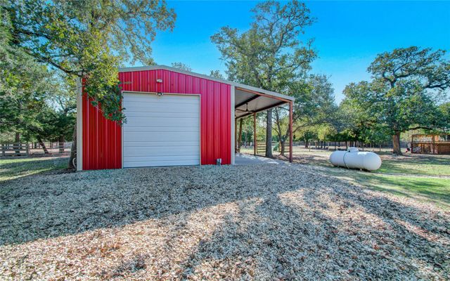 1779 County Road 151, Columbus, TX 78934