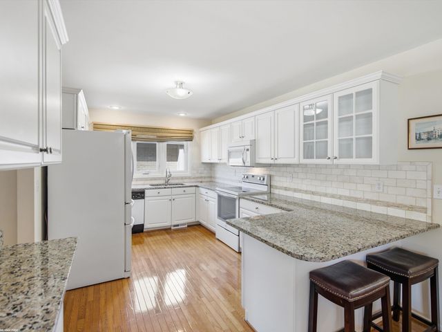 6737 Copper Creek Drive, Washington Twp, MI 48094
