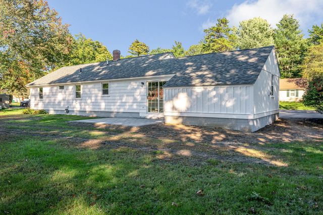 6 Bacon Street, Pepperell, MA 01463