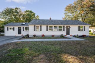 6 Bacon Street, Pepperell, MA 01463