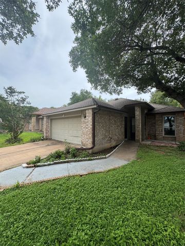 908 Saunders DR, Round Rock, TX 78664