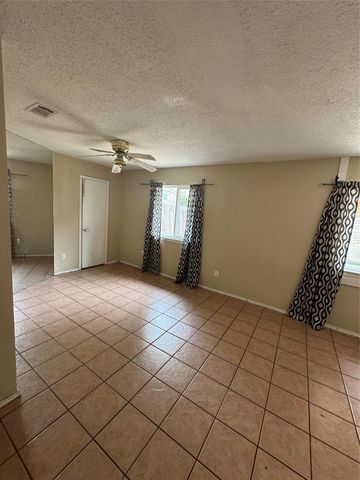 908 Saunders DR, Round Rock, TX 78664
