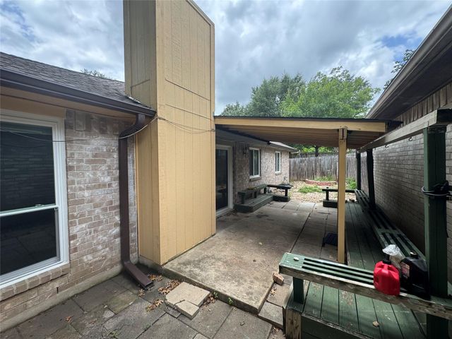 908 Saunders DR, Round Rock, TX 78664