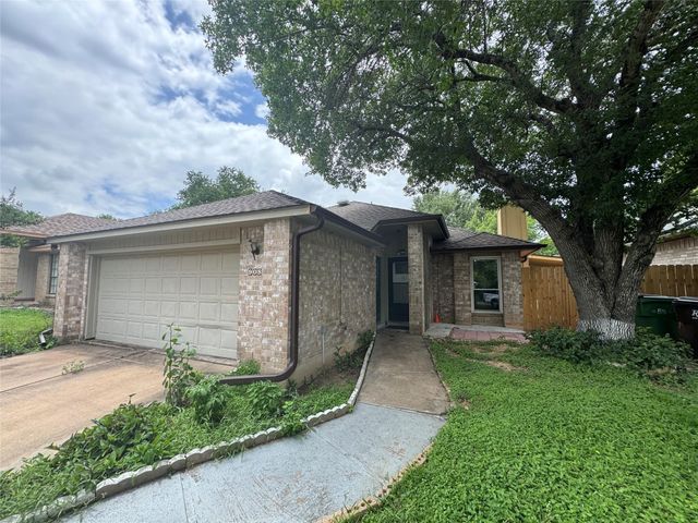 908 Saunders DR, Round Rock, TX 78664