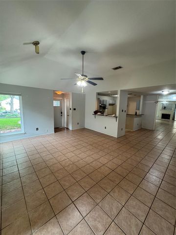 908 Saunders DR, Round Rock, TX 78664