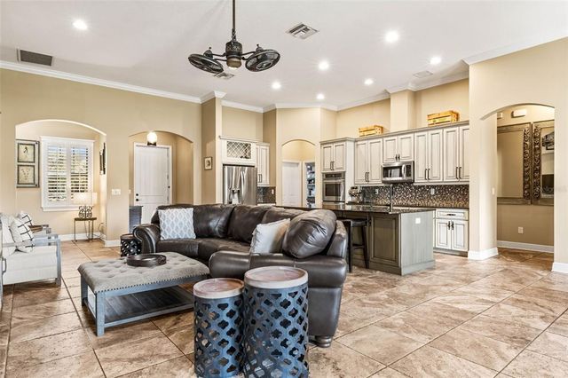 10946 GUN DOG WAY, Lithia, FL 33547