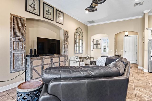 10946 GUN DOG WAY, Lithia, FL 33547