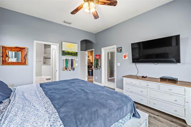 10946 GUN DOG WAY, Lithia, FL 33547