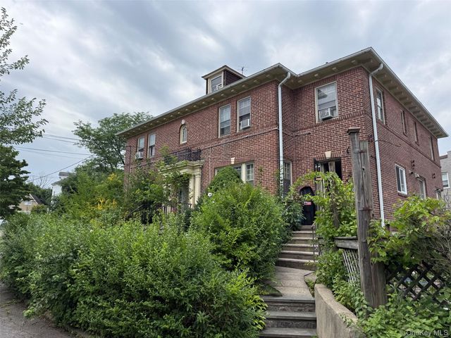 92 Woodland Avenue, New Rochelle, NY 10805