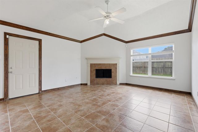 18420 Sunrise Pines Drive, Montgomery, TX 77316