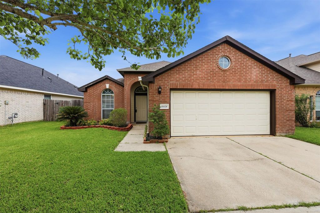 18420 Sunrise Pines Drive, Montgomery, TX 77316