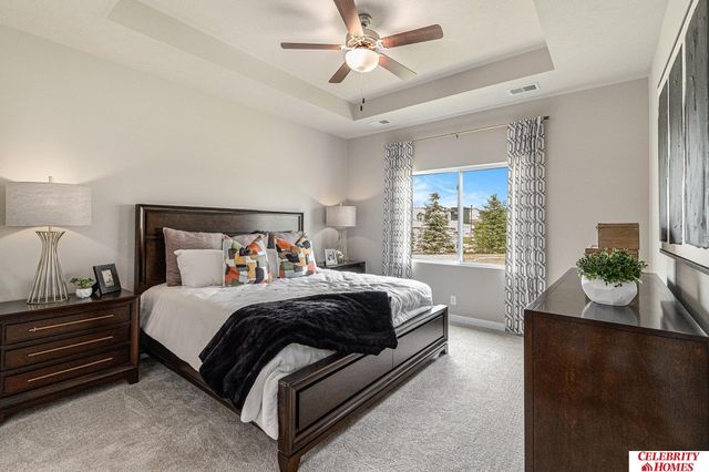 10561 Port Royal Drive, Papillion, NE 68046