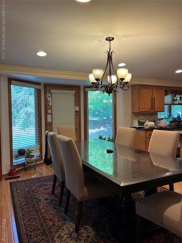 6187 Country Ridge Drive, Troy, MI 48098