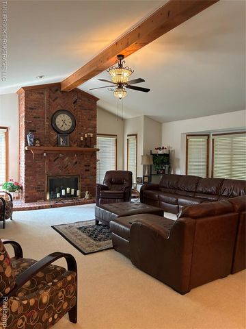 6187 Country Ridge Drive, Troy, MI 48098