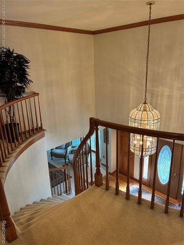 6187 Country Ridge Drive, Troy, MI 48098