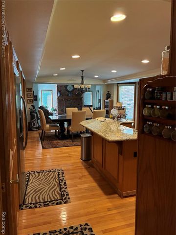 6187 Country Ridge Drive, Troy, MI 48098