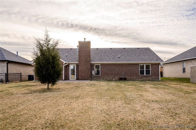 8416 Plum Valley Drive, Sellersburg, IN 47172