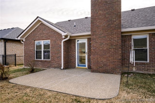 8416 Plum Valley Drive, Sellersburg, IN 47172