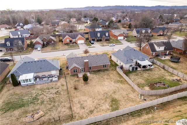 8416 Plum Valley Drive, Sellersburg, IN 47172